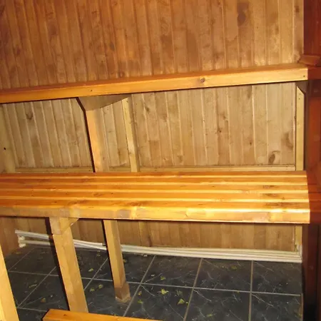 Sadiba Pid Skeleyu Zajazd