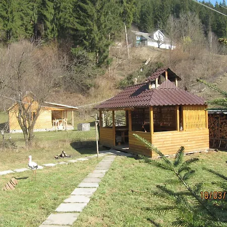 Sadiba Pid Skeleyu Zajazd *