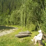 Sadiba Pid Skeleyu Putyla