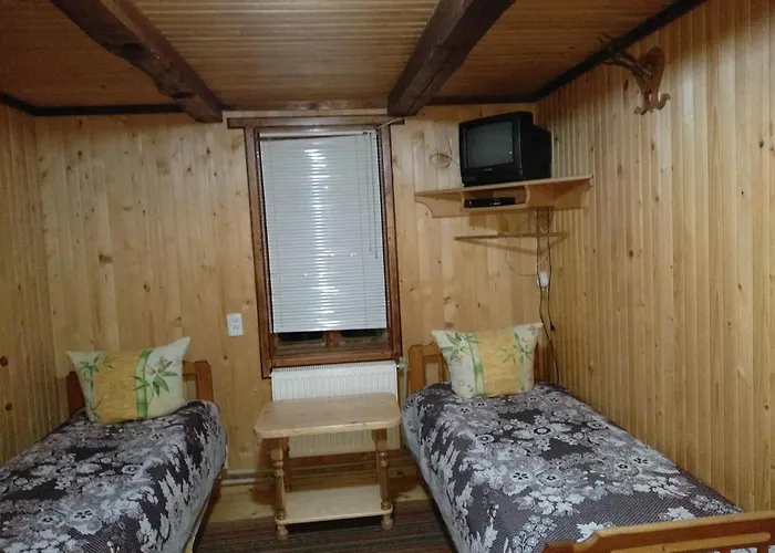 Sadiba Pid Skeleyu Мини-отель Putyla
